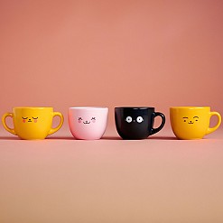 Cute espresso: conjunto de chávenas de café