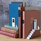 Suportes para livros originais em forma de portas