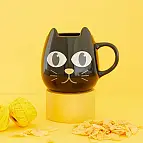 Caneca de gato que abre os olhos com o calor