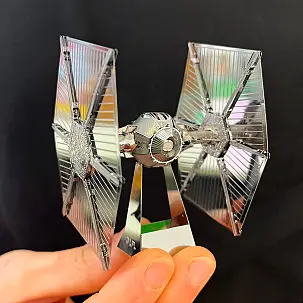 Star Wars Metal Earth: Kit de construção 3D TIE Fighter